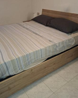 Letto contenitore e materasso matrimoniale