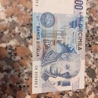 Lire   DIECIMILA   A. VOLTA  