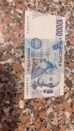 Lire   DIECIMILA   A. VOLTA  