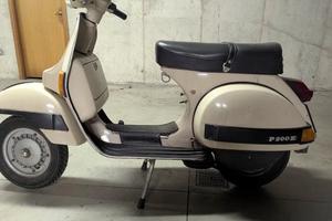 Vespa p200E