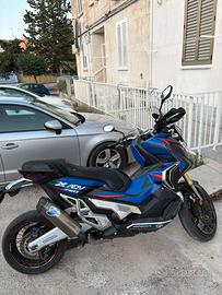 Xadv 750