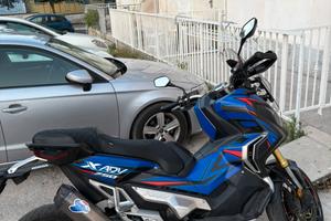 Xadv 750