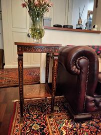 Meraviglioso tavolino antico intarsiato