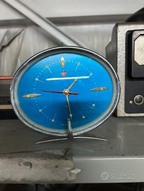 sveglia ovale meccanica