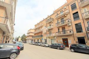5 LOCALI A LUCERA