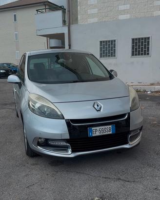 Renault Scenic 2013
