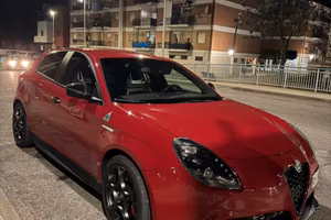 Alfa Romeo Giulietta Quadrifoglio Verde Launch Ed