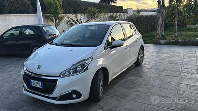 peugeot 208 1.2 benzina 2017