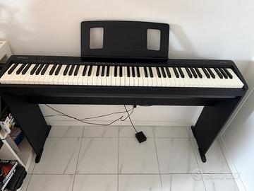 Pianoforte Roland FP10