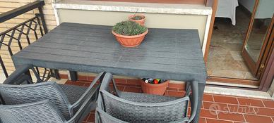 Tavolo giardino e terrazza