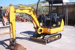 Miniescavatore usato JCB 8015