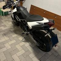 Aprilia Dorsoduro 750 full power