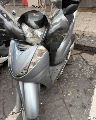 Honda SH 300