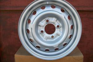 N. 1 cerchio FERGAT 5,5x14 alfa romeo 1750 GTV ber