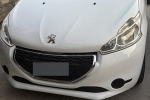 Peugeot 208 Bianca pronta consegna