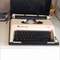 macchina da scrivere 