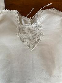 Camicine per neonato anni 50. Ricamate. In cotone