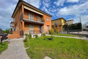 PORZIONE DI BIFAMILIARE A CASTEL D'AZZANO