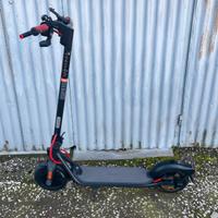 monopattino elettrico ninebot 