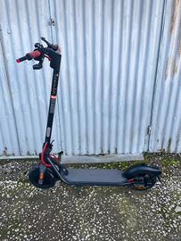 monopattino elettrico ninebot 