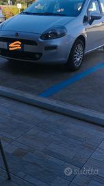 automobile grande stile ben tenuta come nuova 