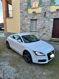 Audi TT coupè 2.0 TDI quattro