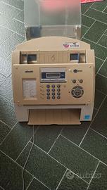 Vari telefoni da ufficio