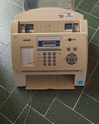 Vari telefoni da ufficio