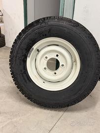 Cerchio e gomma defender