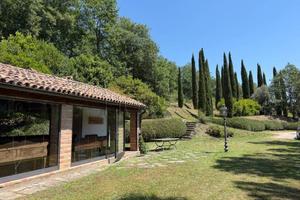 Rustico / Casale di 100 m² con 3 locali e box auto