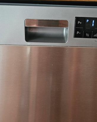 Lavastoviglie Beko Slim 45cm DFS28021XT