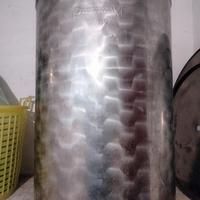 Contenitore per olio un acciaio inox da 150 litri