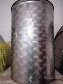 Contenitore per olio un acciaio inox da 150 litri