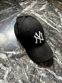 Cappello new era nero