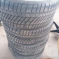 4 Gomme 