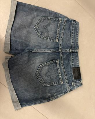 Short levi’s