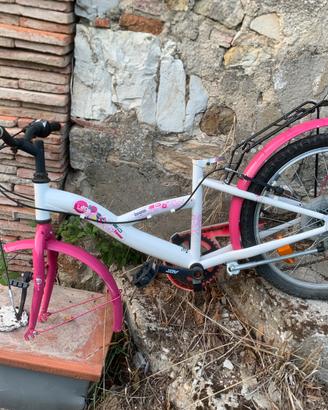 Bici senza sellino e ruota per  bambina