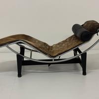 Poltrona Chaise Loungue LC4 Le Corbusier Cassina