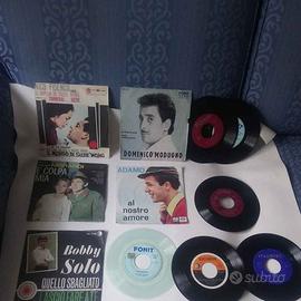 Set composto da 10 dischi vintage anni 60, 45 giri