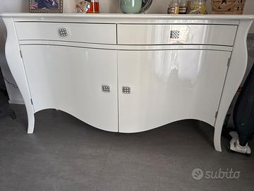 Credenza