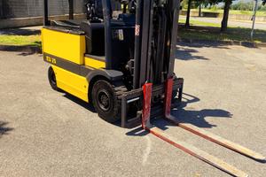 CARRELLO ELEVATORE ELETTRICO OM. EU 25