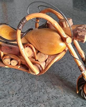Moto Custom artigianale in legno