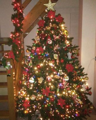 albero di natale in pvc con ghirlanda