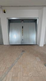 Box auto di nuova ristrutturazione