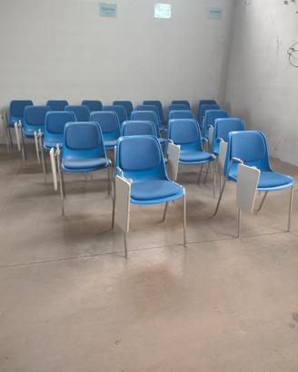 Sedia riunione con tavoletta scrittoio 