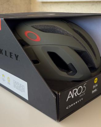 Casco Oakley ARO5 Race (L)