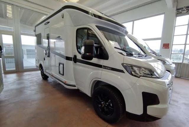 LAIKA KOSMO 105 compatto 6 mt 4 posti