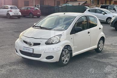 TOYOTA Aygo 1.0 12V VVT-i 5 porte Now Connect