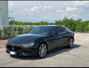 Maserati Ghibli Gransport 330cv