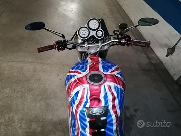 Triumph Speed Triple 955i - 2001